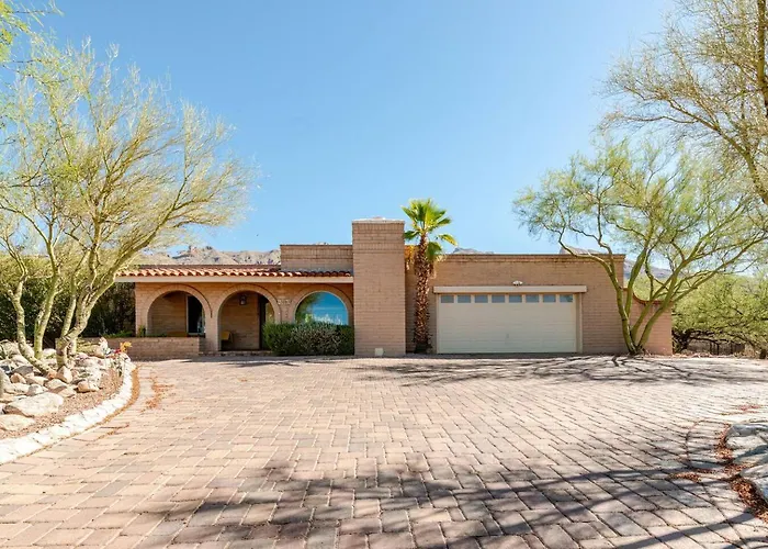 Hacienda Riad: Free Pool Heat, Hot Tub, Views * Tucson