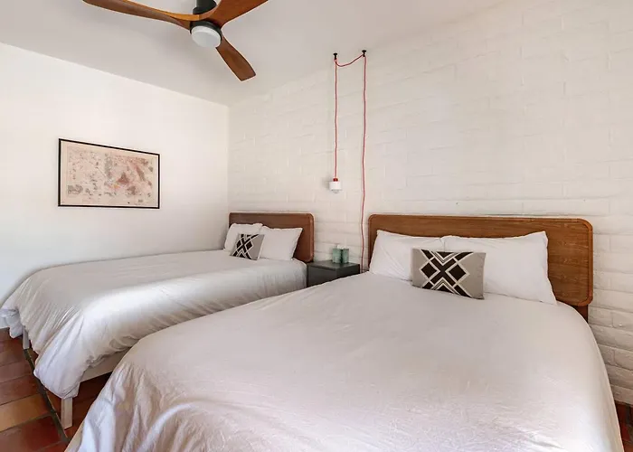 Hacienda Riad: Free Pool Heat, Hot Tub, Views Holiday home