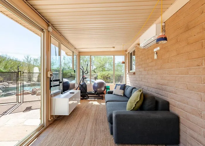 Hacienda Riad: Free Pool Heat, Hot Tub, Views * Tucson