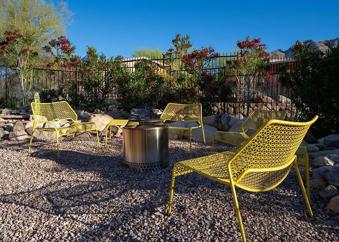 Hacienda Riad: Free Pool Heat, Hot Tub, Views Tucson
