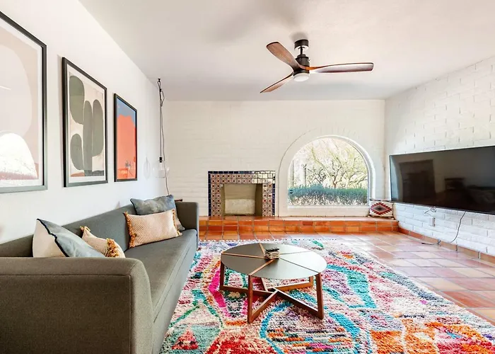 Hacienda Riad: Free Pool Heat, Hot Tub, Views Holiday home